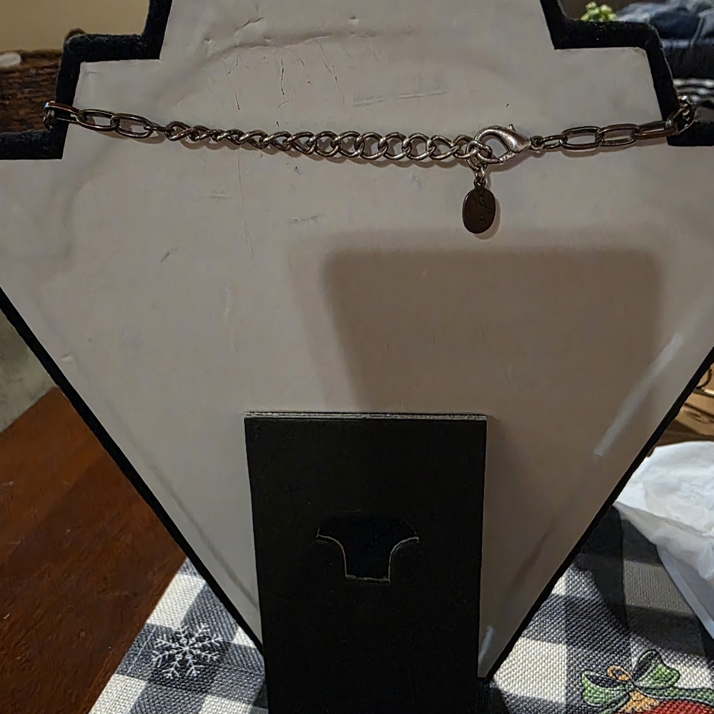 Vintage Heart Pendant Necklace and Earring Set - Picture 11 of 12